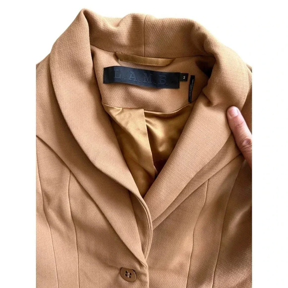 Lamb Women's Beige Polyester Long Sleeve Two Button Style Blazer Jacket Size 2 - Picture 5 of 8